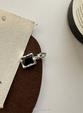 嘉兴银家s925纯银韩式小众高级黑玛瑙小方块吊坠ins精致质感项坠