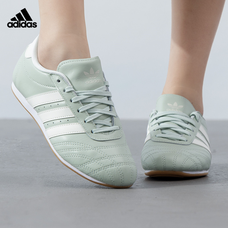 阿迪达斯三叶草女鞋休闲板鞋