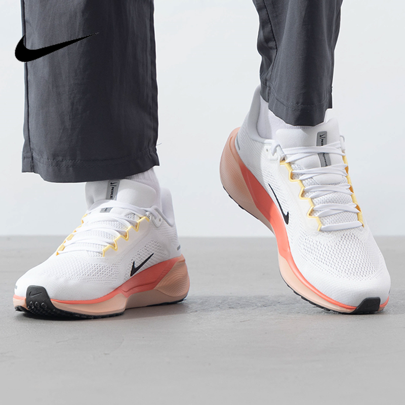 耐克男子缓震透气跑步鞋