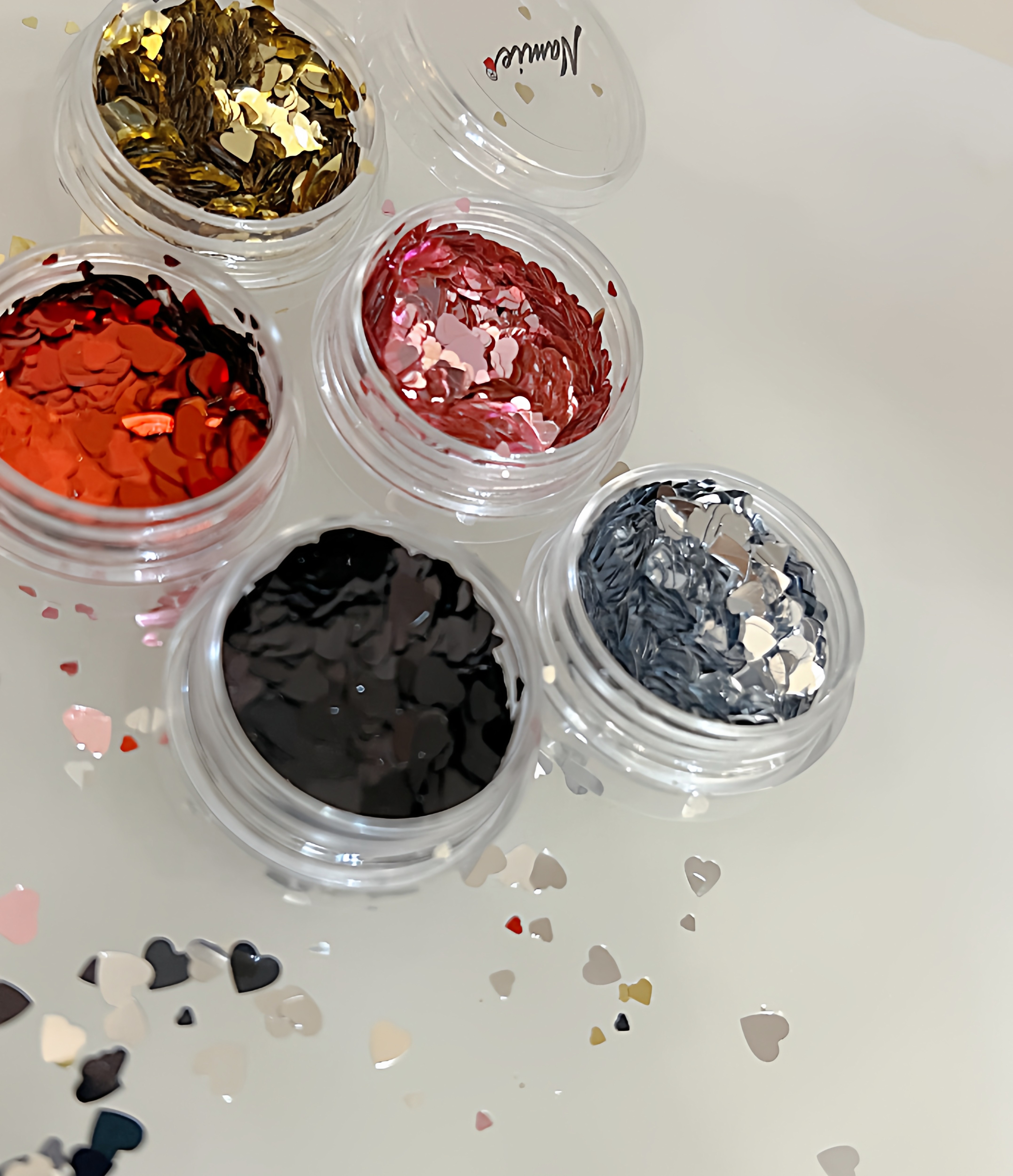 Namie严选超薄超实用新年红大小爱心混合美甲亮片闪粉指甲装饰