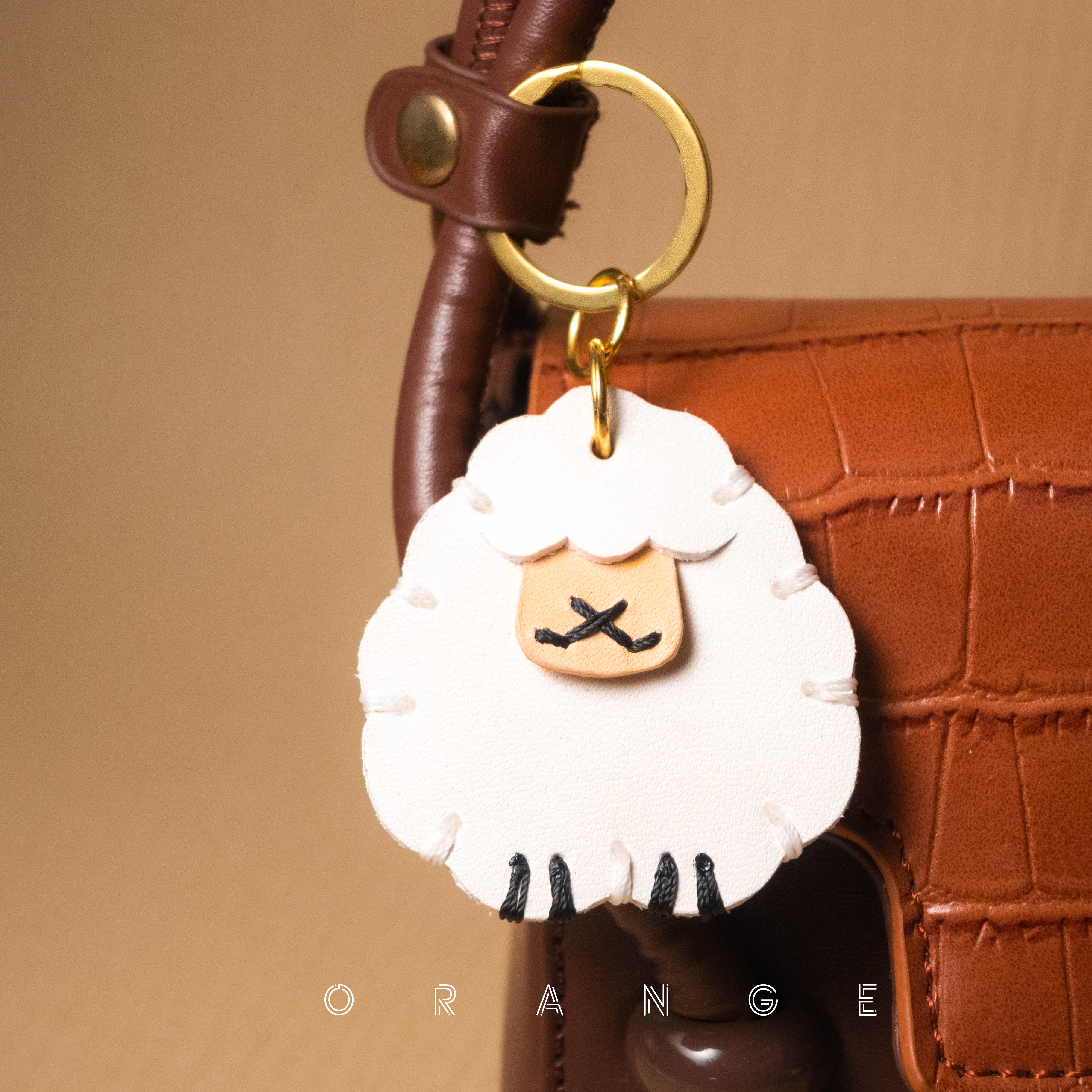 橙制手工真皮小绵羊可爱包包挂饰鳄鱼汽车钥匙链扣高档高级感礼物