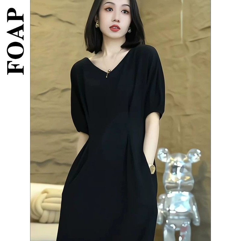 FOAP洋气休闲显瘦黑色连衣裙女2026年夏季新款气质收腰中长款裙子