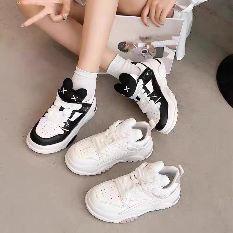 千佰莉2025春新款厚底增高小白鞋女百搭休闲运动板鞋超轻感面包鞋