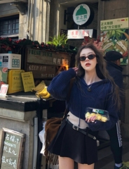 soolrok 松未韵一 深藏蓝短款修身连帽套头毛衣女设计感上衣