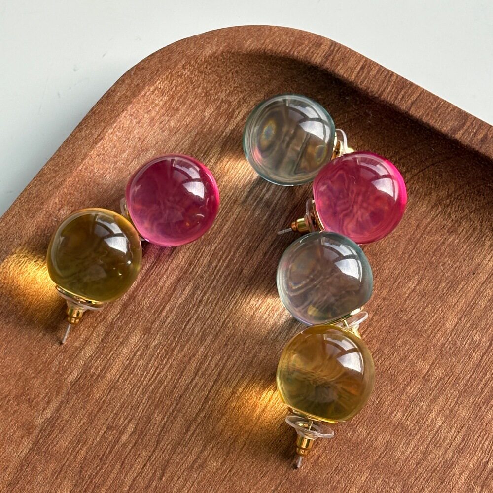 春夏新品多巴胺彩色树脂圆球耳环女小众设计甜酷风925银针耳钉