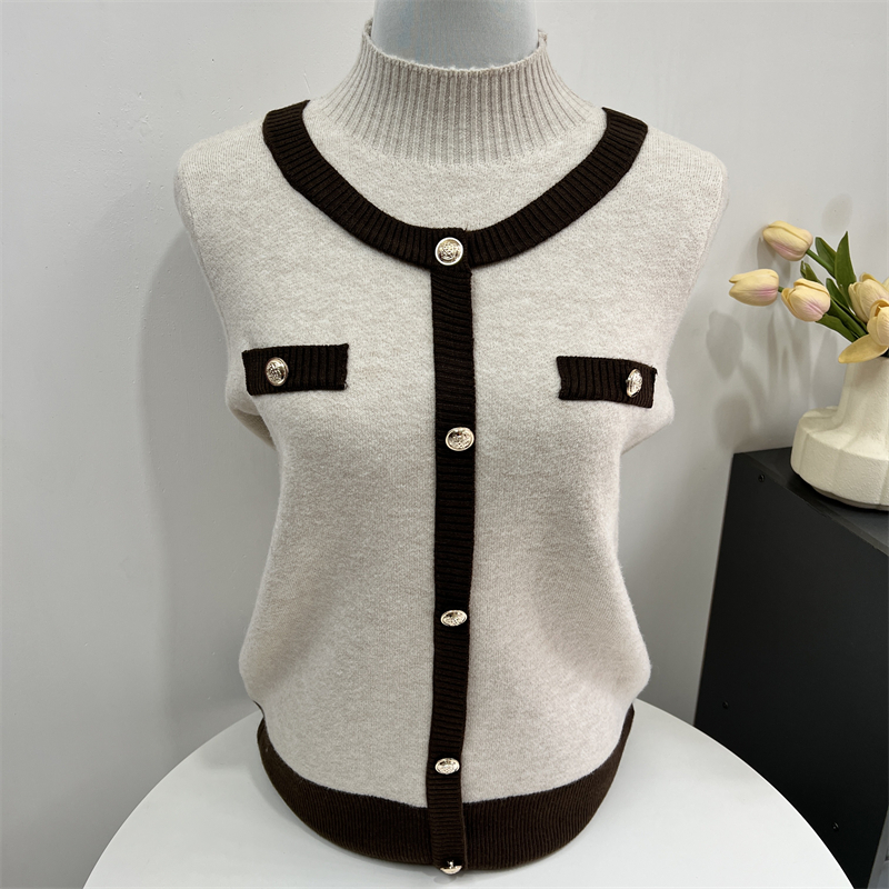 年轻妈妈冬装小香风加绒上衣中年女气质打底衫中老年秋冬加厚毛衣