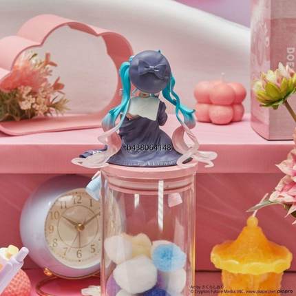 初音未来恋爱水手服MIKU泡面压景品手办动漫二次元女电脑机箱摆件
