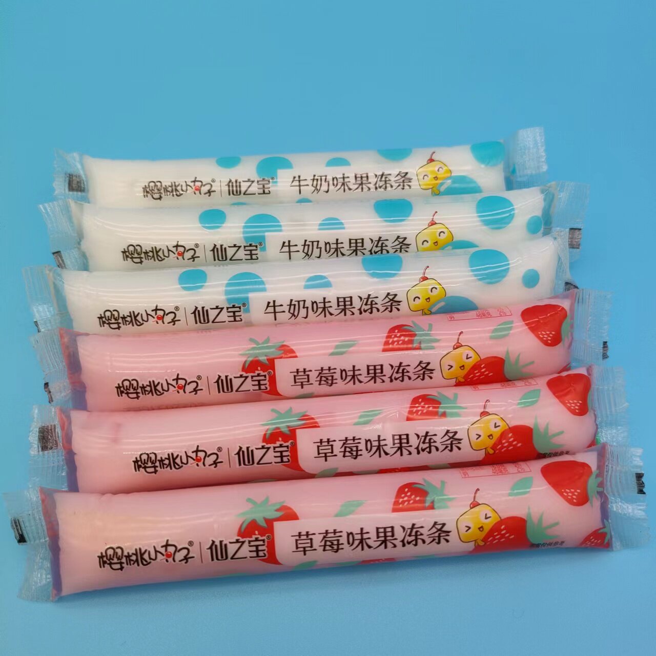 樱桃小丸子仙之宝可吸果冻条宝瓶牛奶草莓小玫好果味乐园雪花果冻