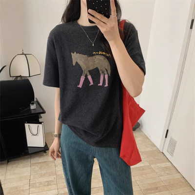 2026早春卡通小马印花短袖T恤女宽松圆领遮肉显瘦时尚款百搭上衣