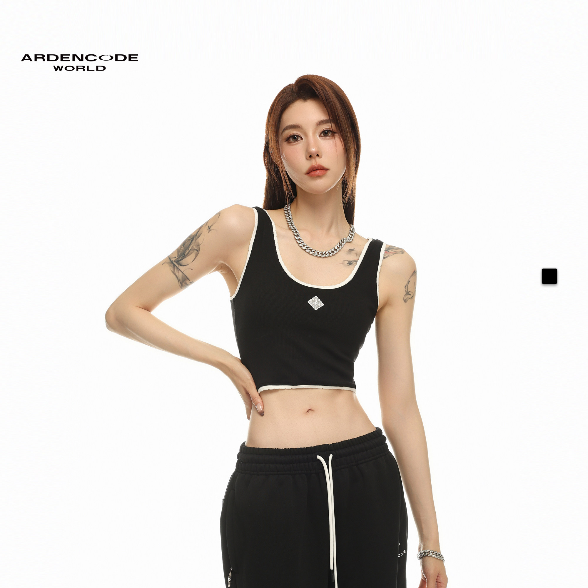 ARDENCODE符号 女款设计款设计感黑白撞色带花边短款背心显瘦上衣