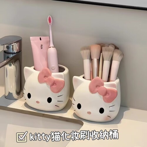 桌面化妆刷子收纳筒！