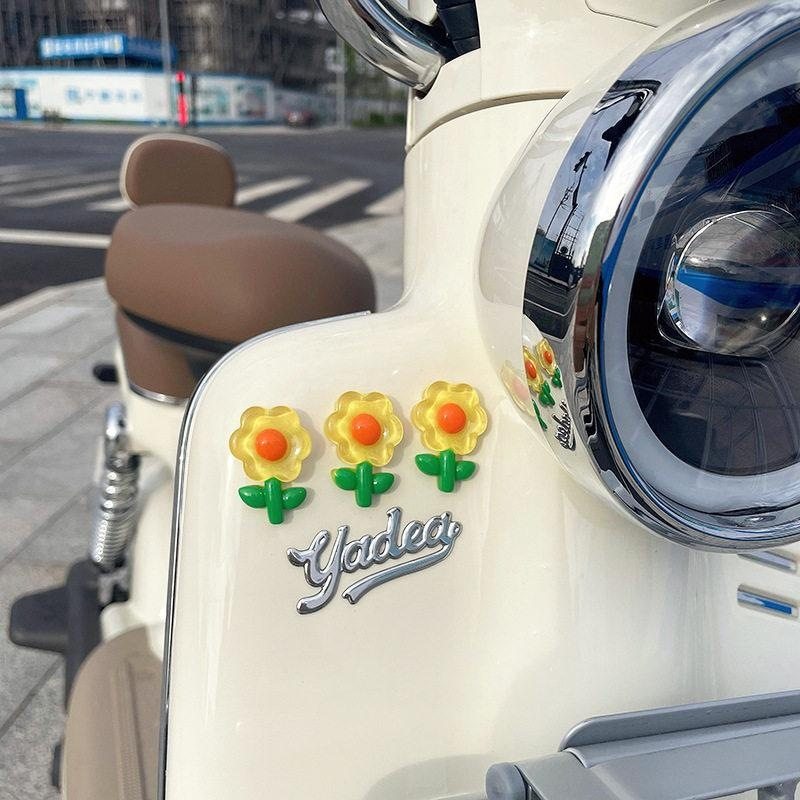 立体摆件配饰女生无痕胶可爱三轮车摩托公仔装饰贴贴花摩托车耳朵,汽车用品/电子/清洗/改装,摆件,淘宝优惠券,粉丝福利购,淘宝优惠卷