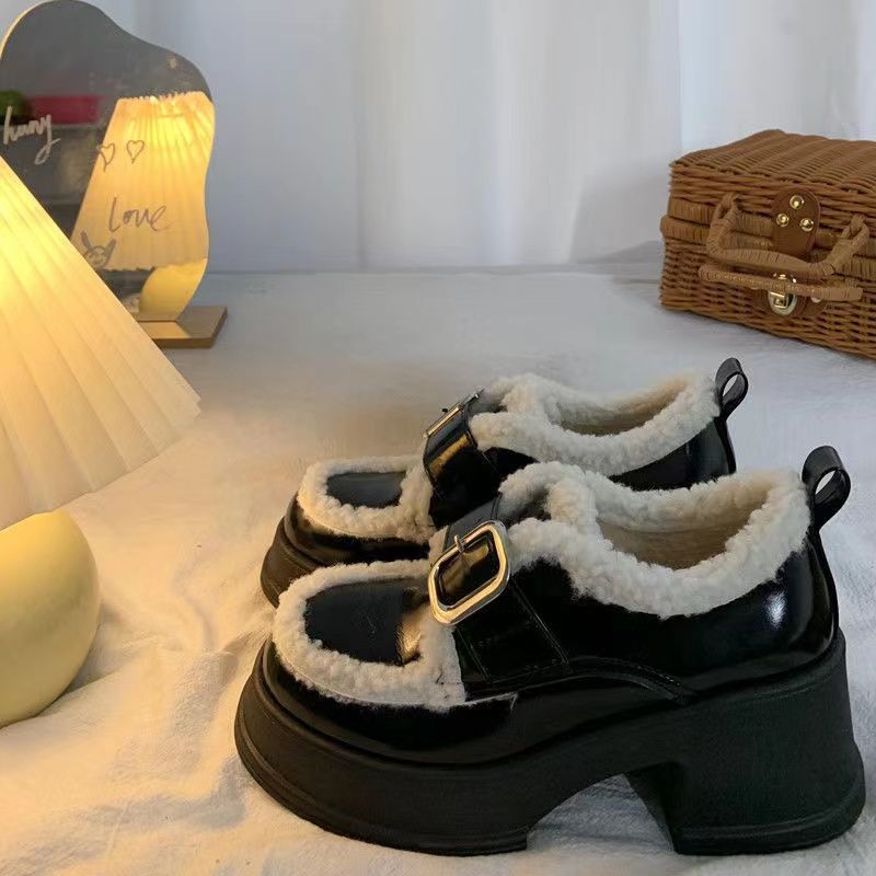 大码女鞋41到43胖脚宽肥高跟新款英伦风小皮鞋女冬季加绒厚底鞋子