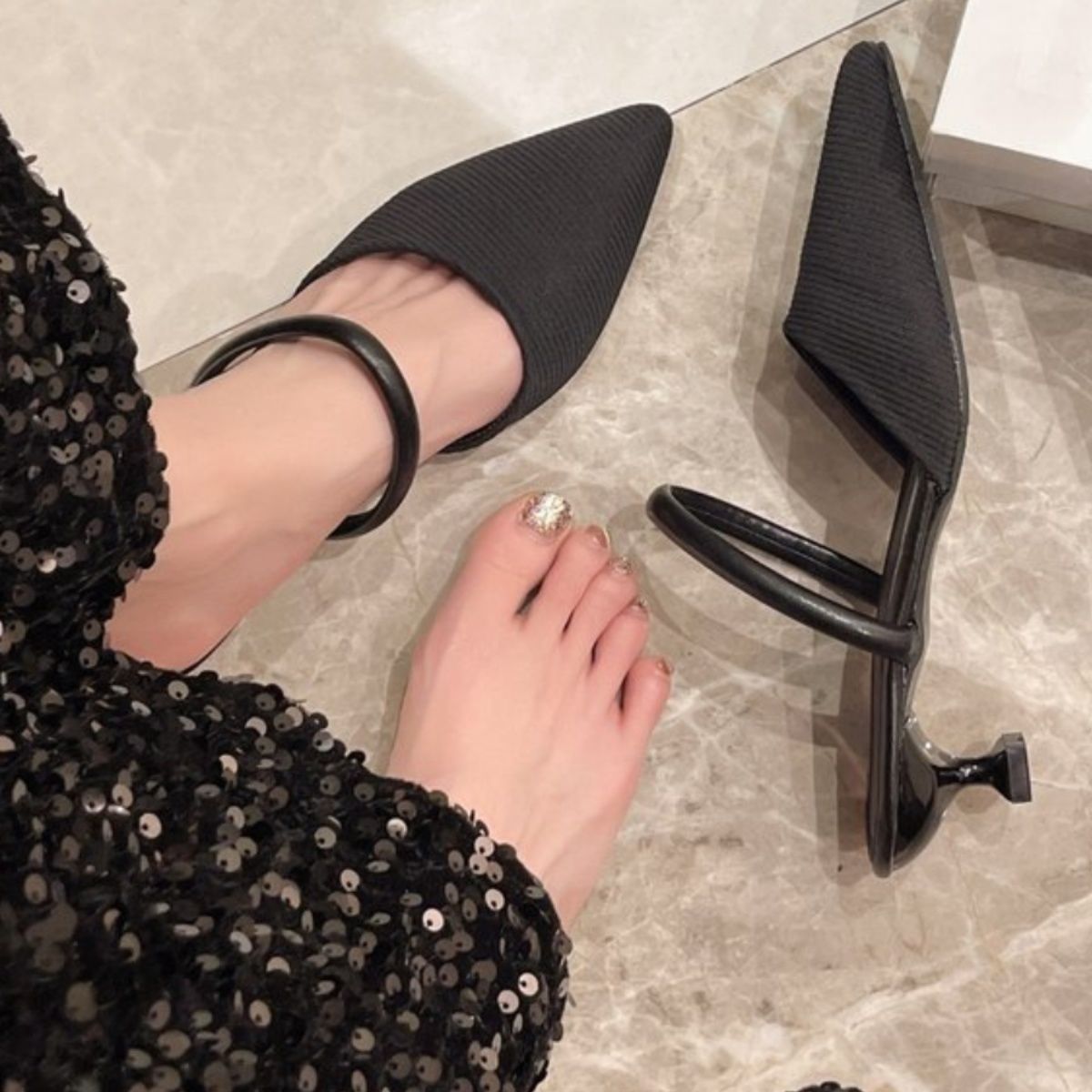 尖头凉拖鞋女士夏季外穿2025新款法式针织飞织包头懒人高跟半拖鞋