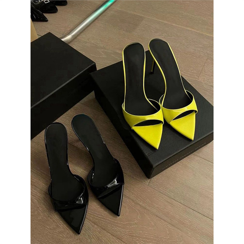 露趾尖头高跟鞋女2025新款细跟一字拖漆皮性感黑色外穿凉拖鞋外穿