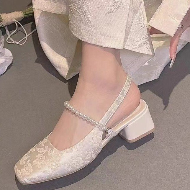 旗袍专用鞋国风新中式刺绣珍珠包头凉鞋女2024新款粗跟中跟方头