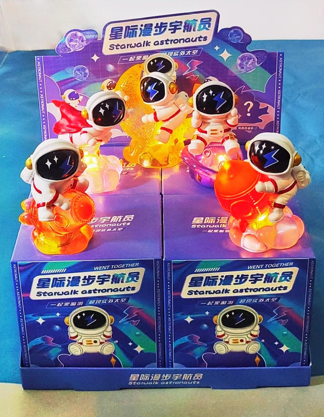 男生小夜灯玩具礼物宇航员手办