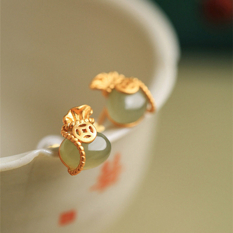 925纯银和田玉钱袋耳钉女复古风ins高级感气质轻奢耳环耳饰新中式,饰品/流行首饰/时尚饰品新,耳钉,淘宝优惠券,粉丝福利购,淘宝优惠卷