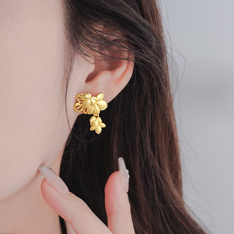 s925纯银金色梧桐叶耳钉女复古宫廷风精致花瓣流苏耳饰新中式耳环,饰品/流行首饰/时尚饰品新,耳钉,淘宝优惠券,粉丝福利购,淘宝优惠卷