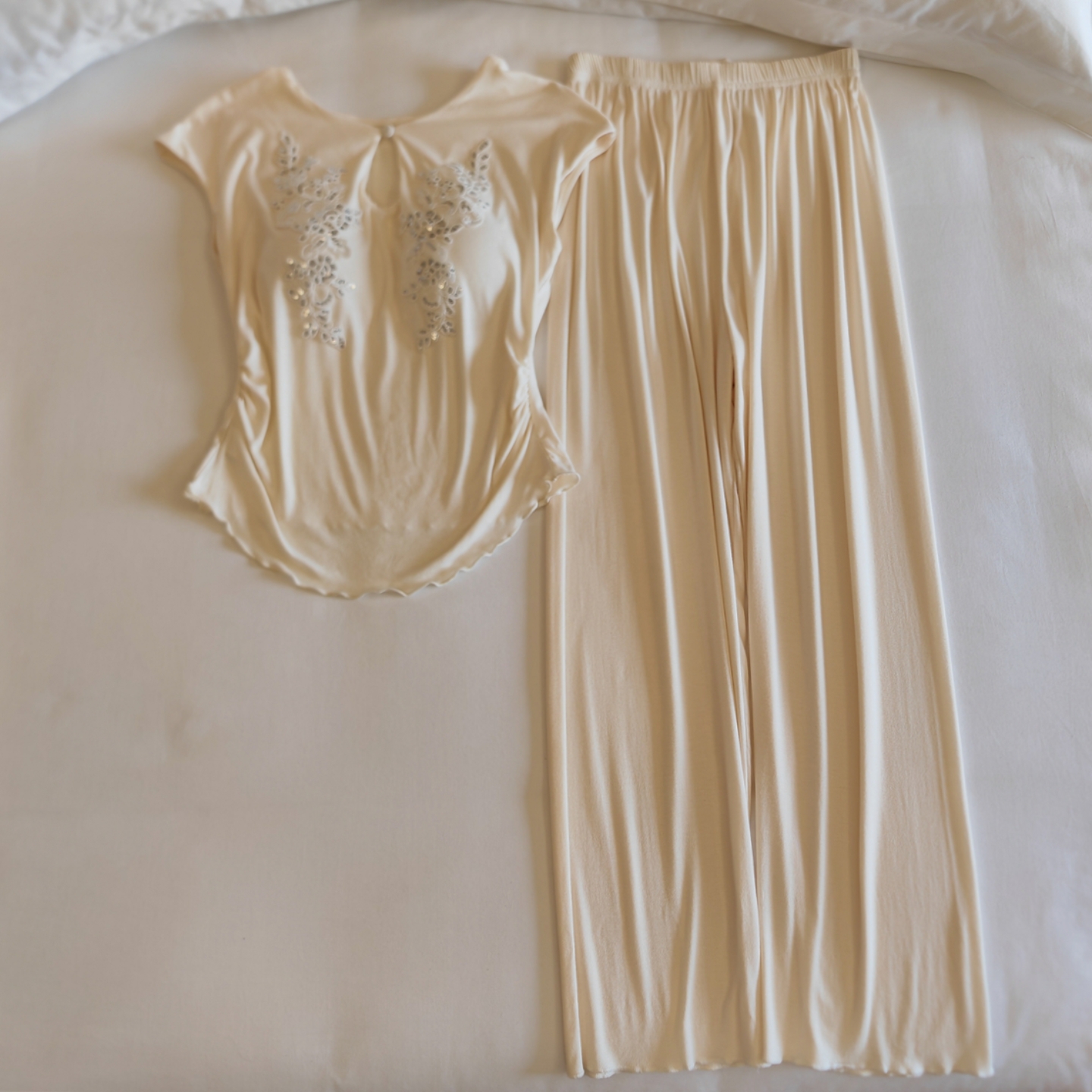 莫代尔睡衣女夏季带胸垫家居服