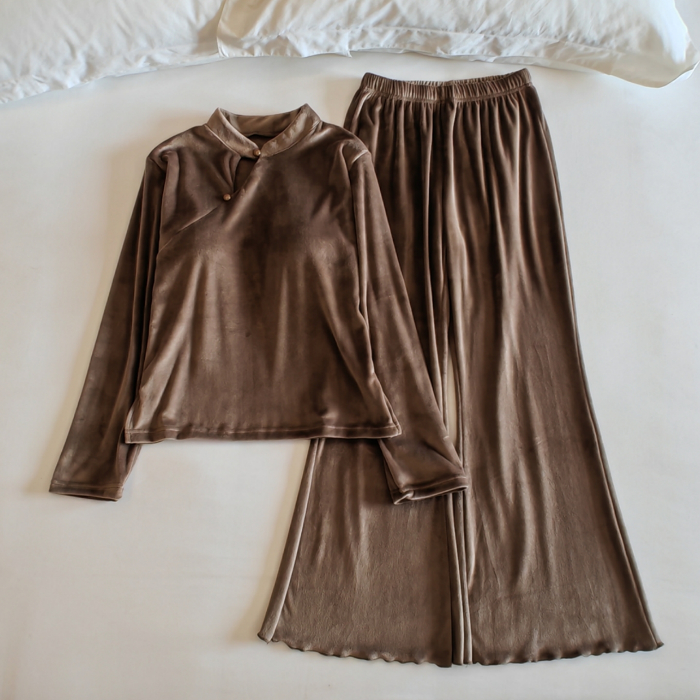 带胸垫睡衣女春秋冬海岛绒家居服