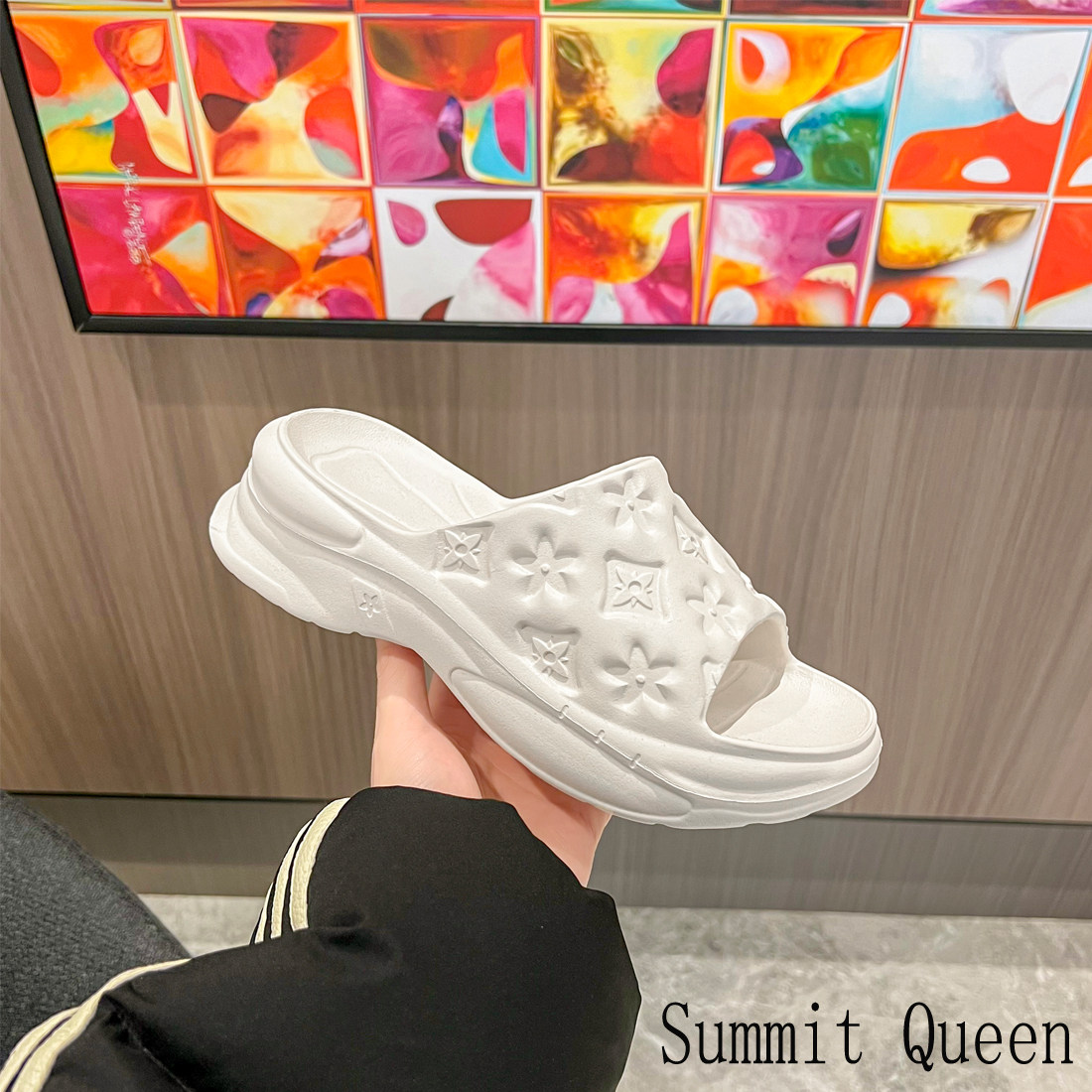 Summit Queen新款纯色休闲加厚踩屎感一体凉鞋