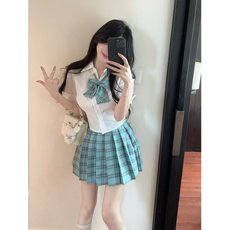JK制服基础款长袖宽松白色衬衫学院风穿搭百搭海苔中裙原创一整套
