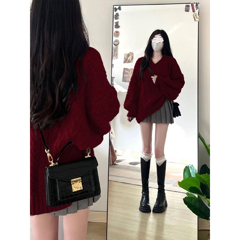 酒红色v领麻花毛衣女秋冬2024新款针织衫软糯慵懒风美式复古上衣