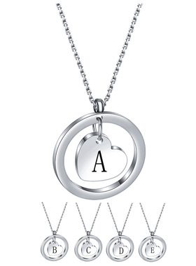 304不锈钢26个字母圆形镂空爱心首字母项链 名字刻字情侣礼物项链