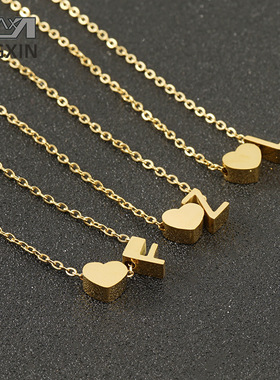 跨境钛钢爱心字母项链女欧美简约18K不锈钢26英文字母吊坠锁骨链