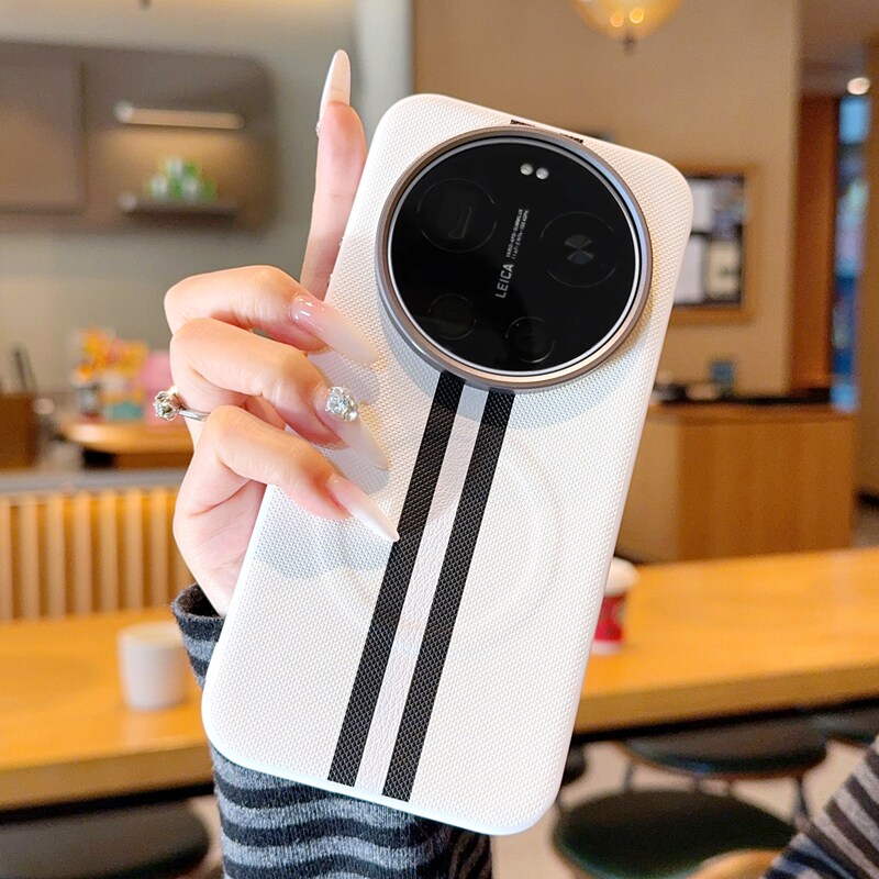 适用小米17Ultra手机壳磁吸皮纹创意赛道小米17ultra保护壳全包防摔硅胶软边小米15Ultra拼接线条金属按键