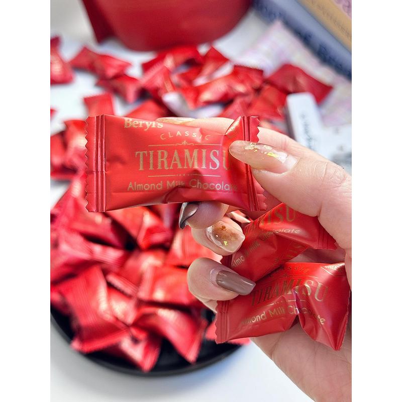 马来西亚巧克力beryls倍乐思巧克力扁桃仁夹心巧克力白巧克力豆