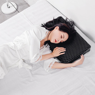 TPE竹炭果胶枕果冻枕可水洗枕凝胶枕释压护颈椎外贸一件