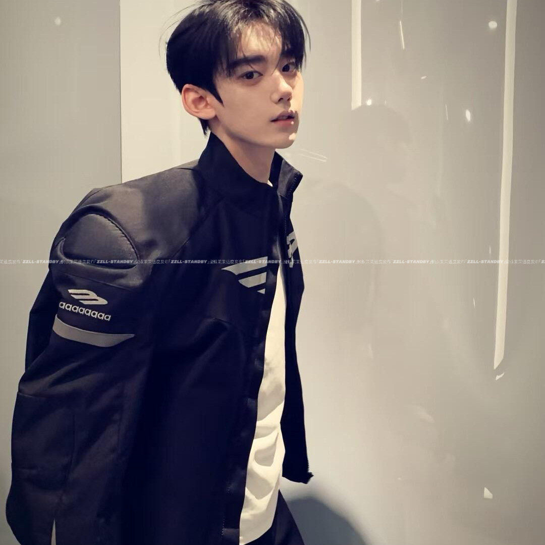 「SKI滑雪新季」 VANA ILUSION 3B字母机车垫肩夹克棉服防水外套