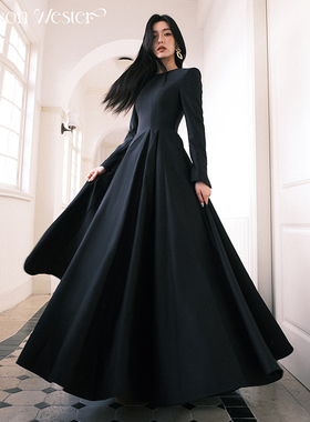 Maison Wester夏季流行黑色圆领长袖正肩长裙收腰显瘦连衣裙