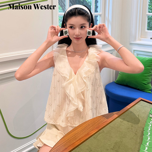 Maison Wester2026夏季新品白色V领无袖亮片肌理感钉珠气质上衣