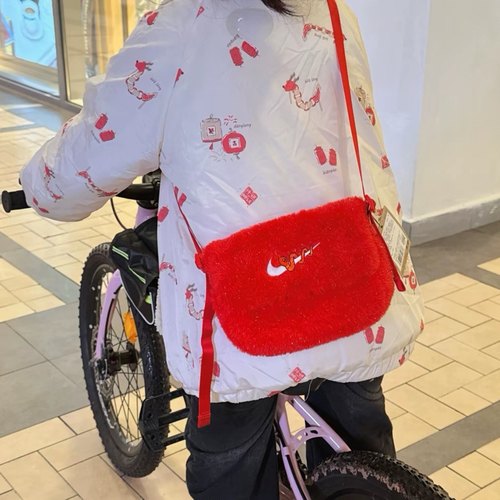 NIKE 2025CNY限定灵蛇迎新年迷你小拎包运动单肩斜挎包HV6119-657