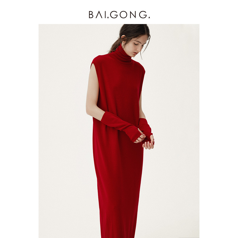 白弓 2024年新年红宽松羊毛针织连衣裙女氛围感无袖内搭长裙子
