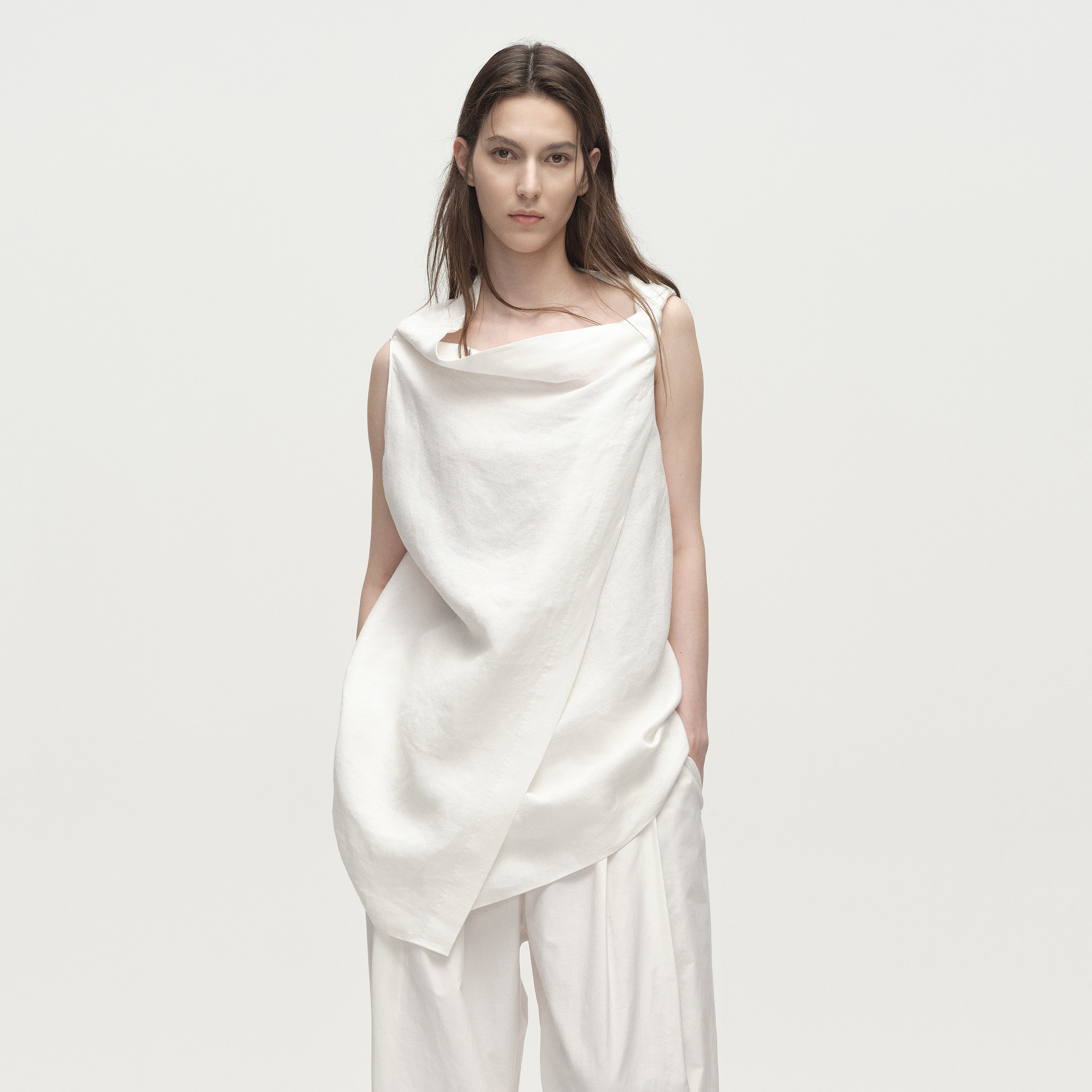 白弓100%苎麻小衫女2025年夏季新款宽松一字领无袖吊带上衣36698