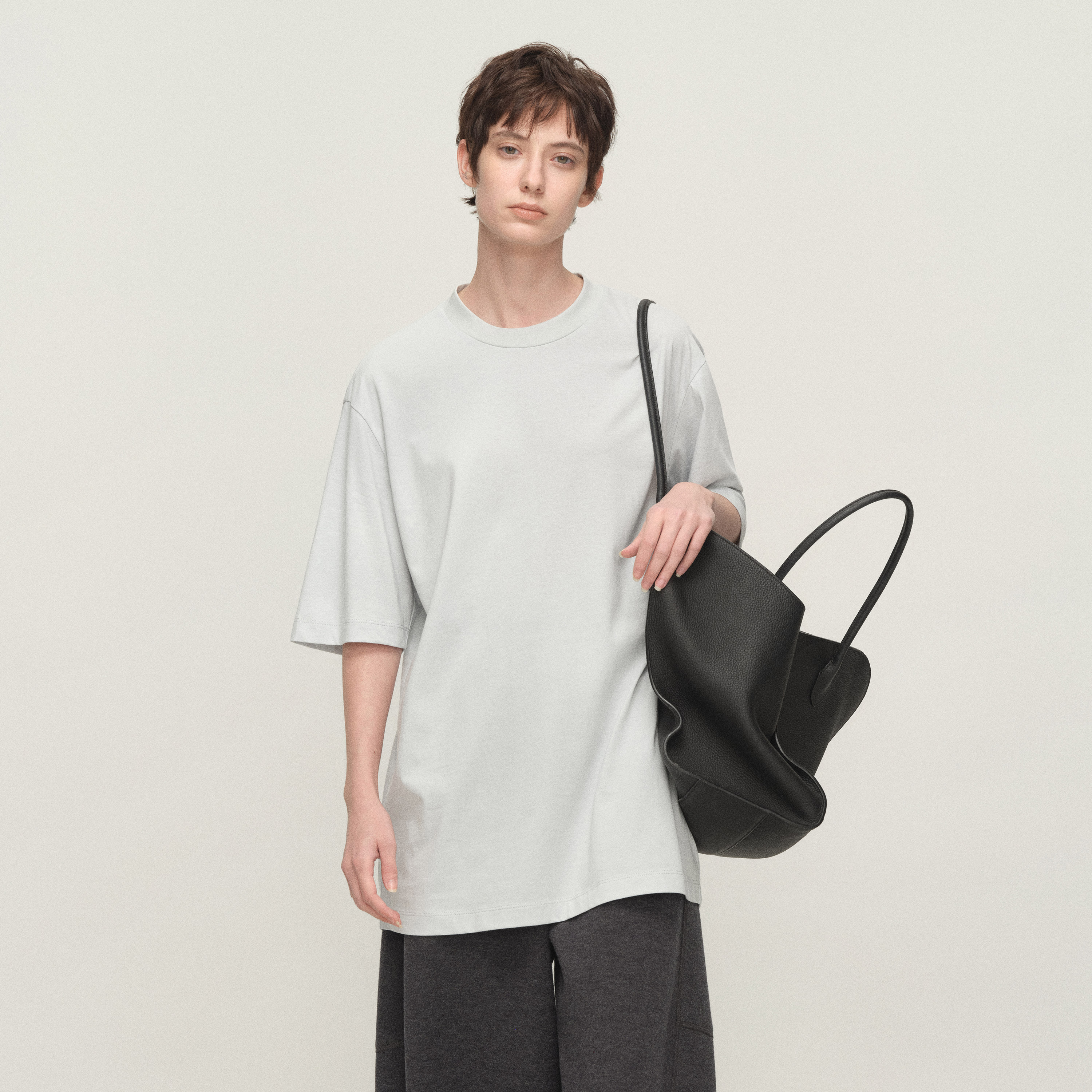 白弓经典極简row风设计100%棉圆领短袖T恤女宽松上衣2025年56269