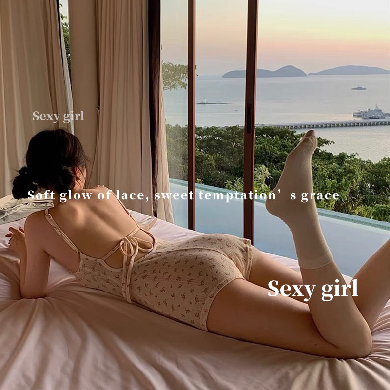 余温Sexy girl少女性感吊带睡衣小碎花连体衣带胸垫纯欲风女款夏