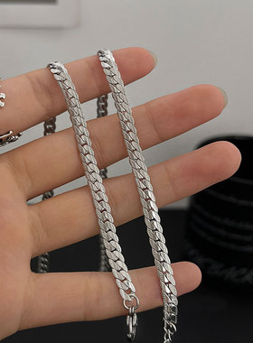 简约钛钢压花古巴项链男士小众设计嘻哈高级感ins配饰锁骨毛衣链