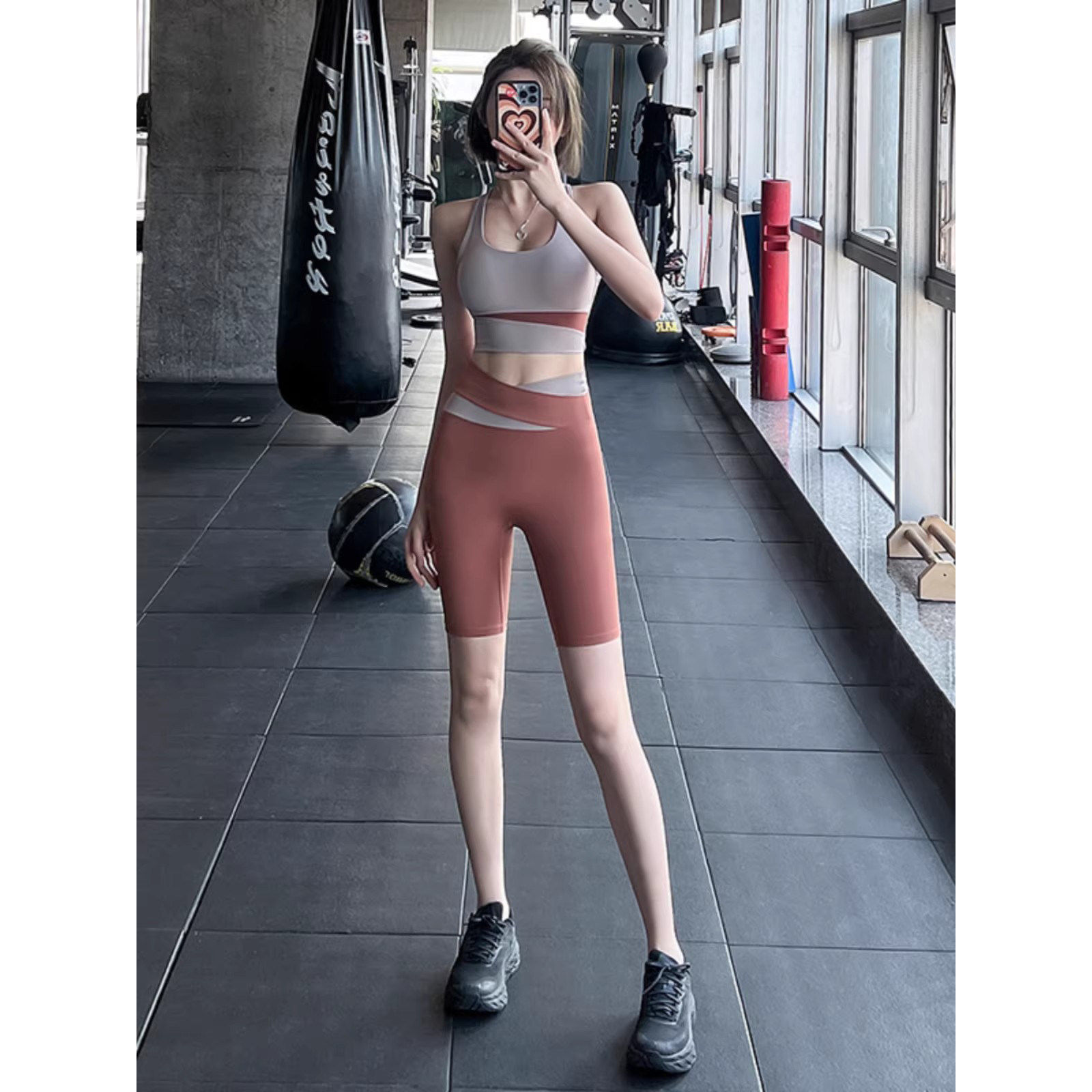 DGKP瑜伽服背心套装女春夏运动高弹五分裤高腰修身速干透气健身服