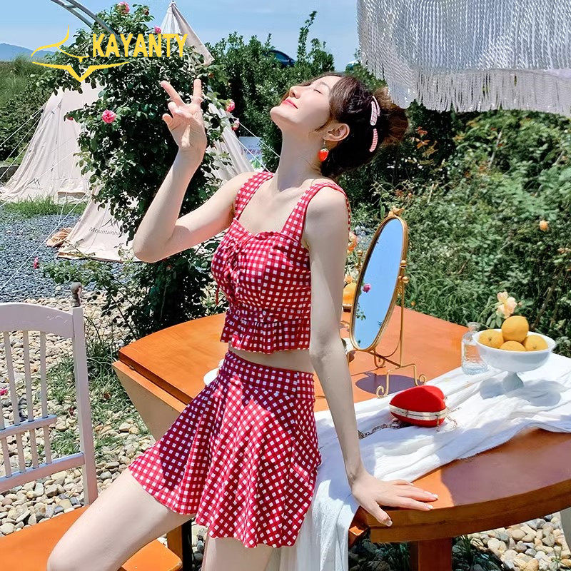 维多利亞性感可爱分体游泳衣女夏学生保守遮肚显瘦带胸垫格子泳装