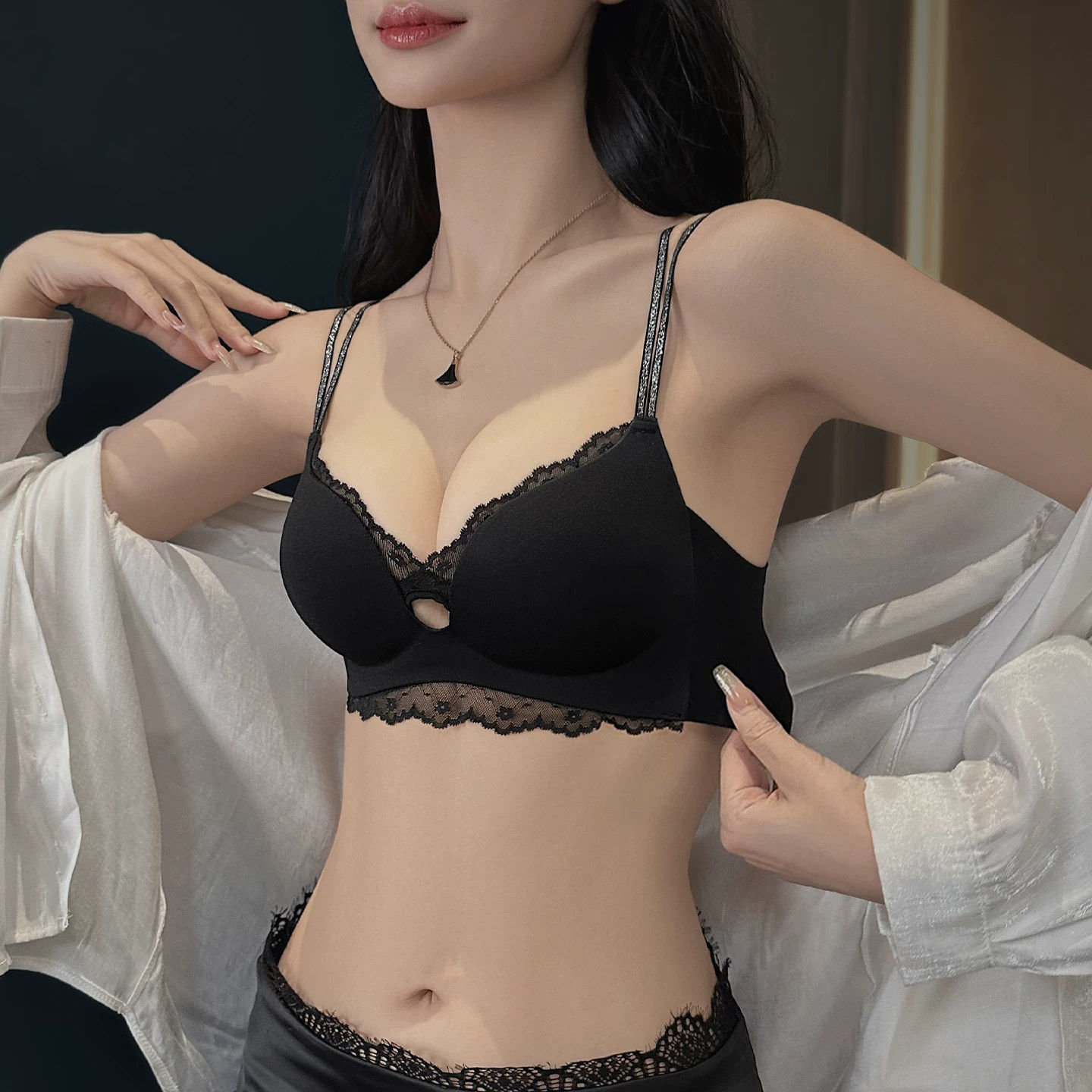 维多利亞美背内衣女小胸聚拢显大收副乳夏季新款双细肩带时尚文胸