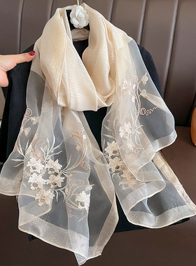 2025时尚秋冬新款真丝羊毛围巾女保暖刺绣桑蚕丝巾披肩仿真丝苏绣