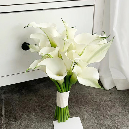 高档轻奢马蹄莲仿真花束