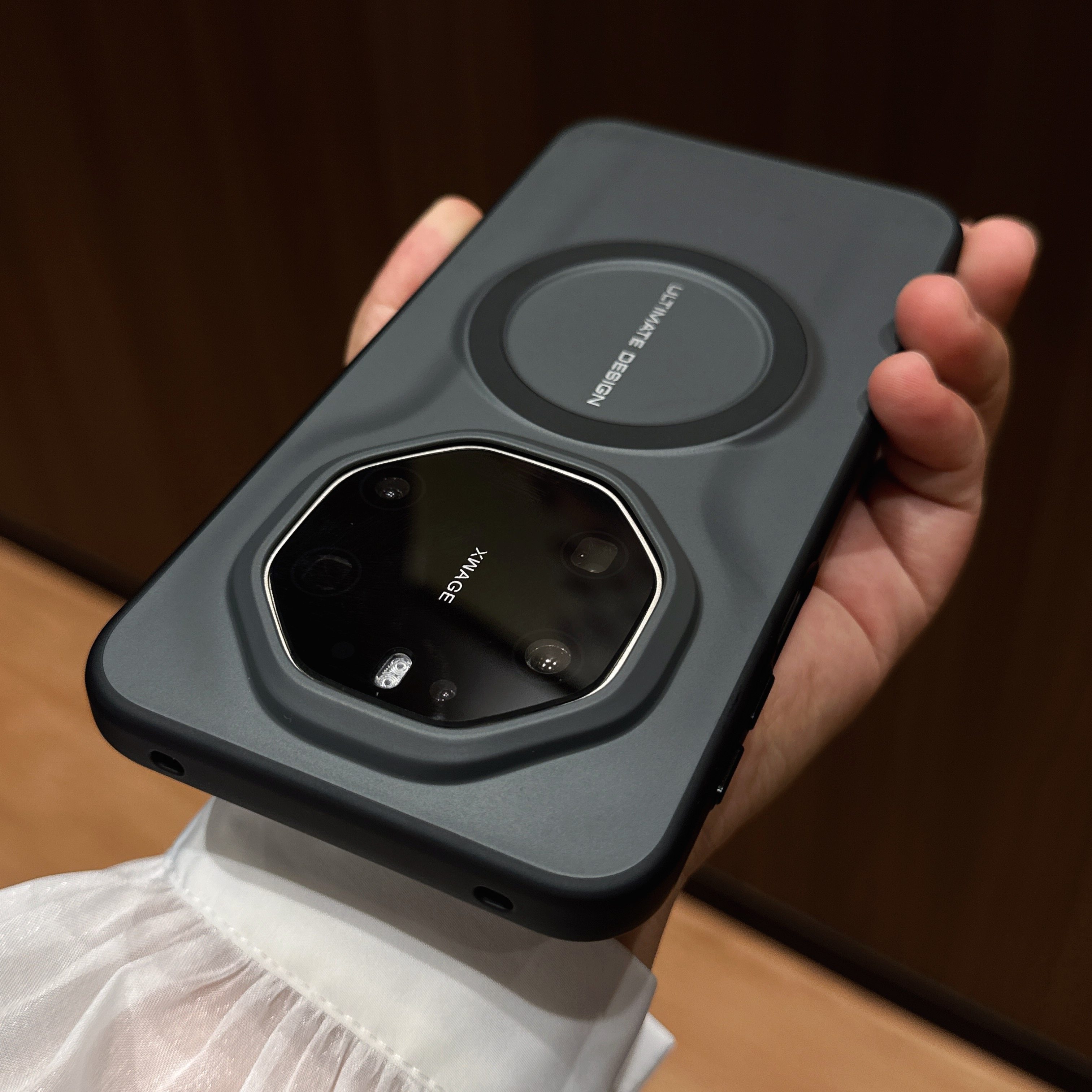 适用华为Mate80RS非凡大师手机壳