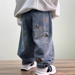 英国DHWA男童软牛仔裤春秋新款2026儿童洋气长裤宝宝休闲直筒裤子