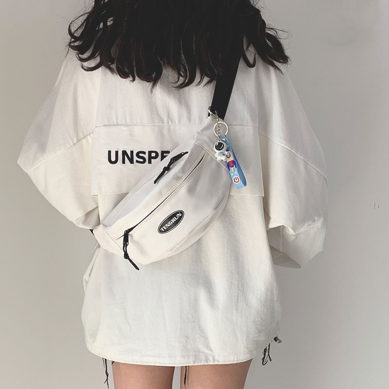 日本代购胸包女ins潮小包包斜挎休闲百搭帆布男背包运动健身腰包